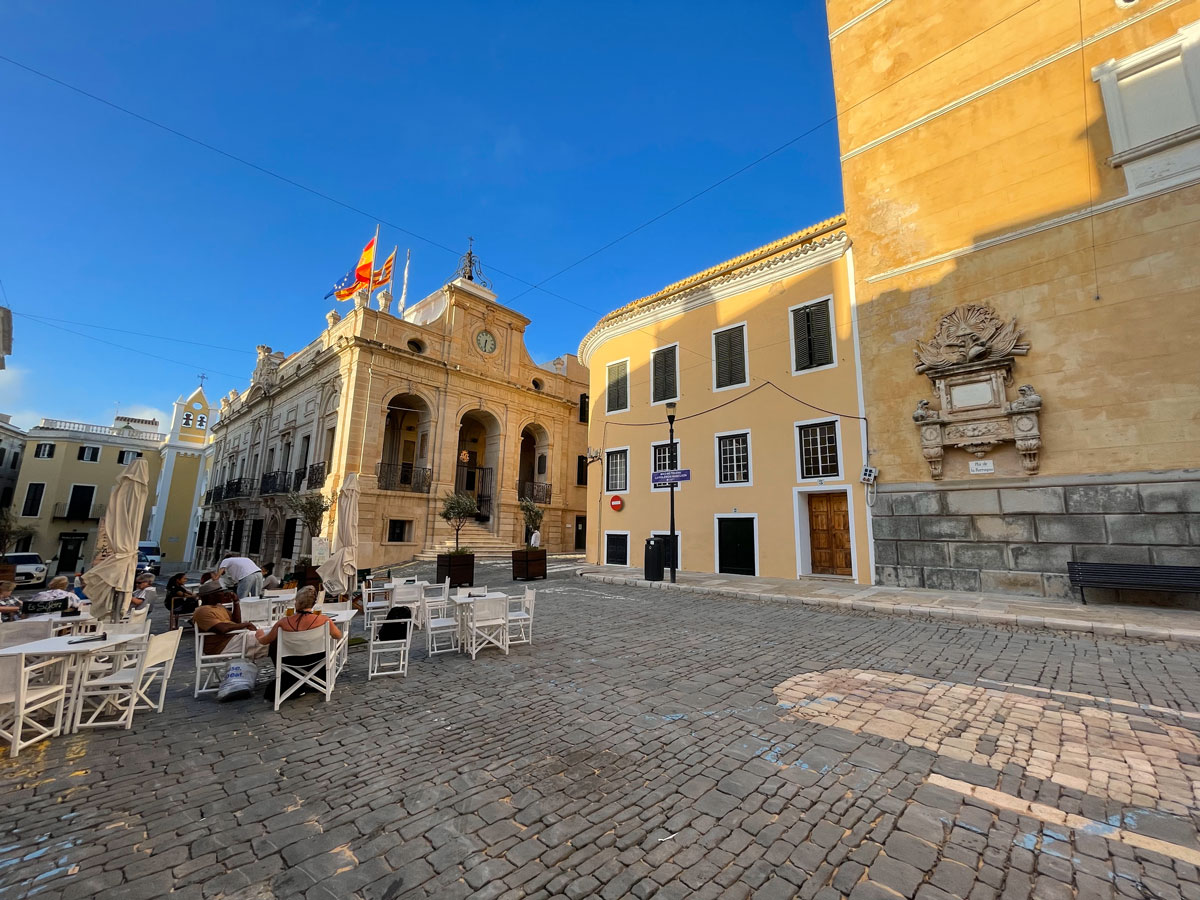 carnets et photos de voyage minorque - centre ville de Mahon