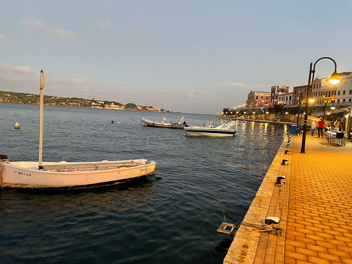 carnets et photos de voyage minorque - le port de Mahon , quartier de Es Castell