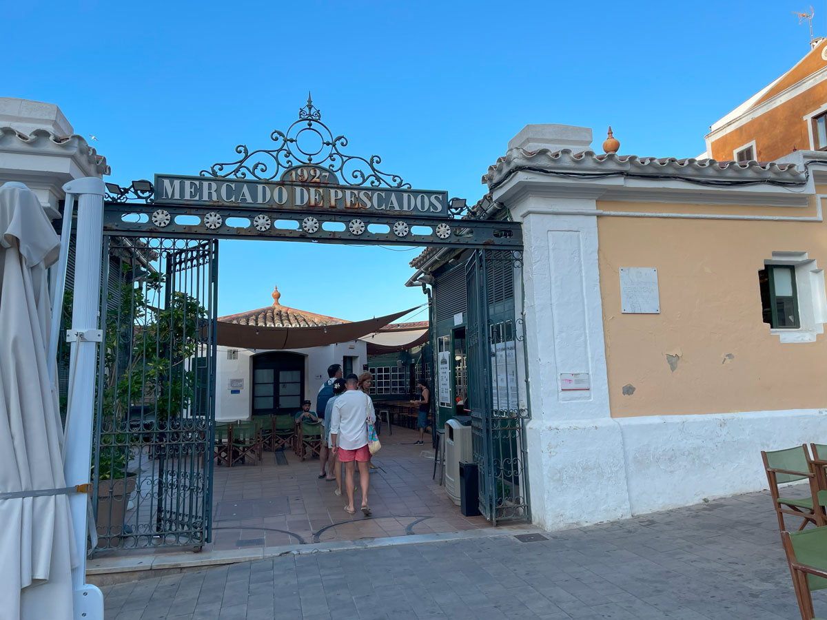 Carnets et photos de voyage Minorque - Mahon : centre ville - marché aux poissons